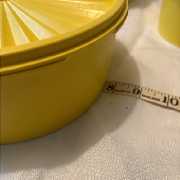 Vintage Tupperware Yellow Canister Collection Set of 7 - Picture 15 of 16